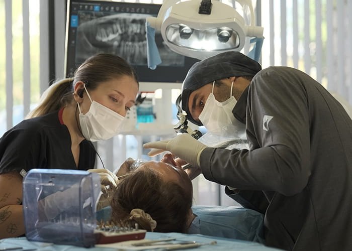 Dentist fixed dental implants