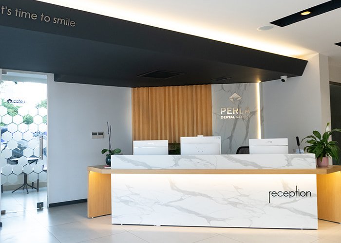 Home Perla dental clincs reception